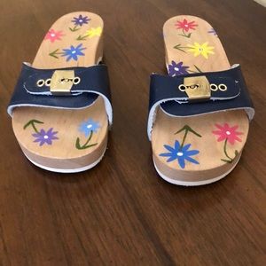 Dr. Scholl’s sandals